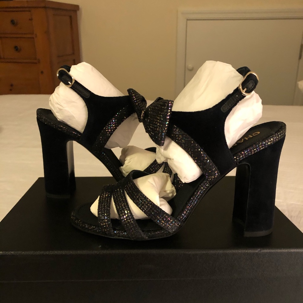 ❌SOLD❌NEW Authentic Chanel Samdals - Picture 4 of 8